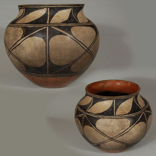 Historic Kewa Pueblo Pottery - C3753.02